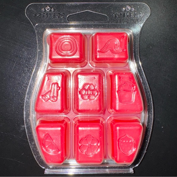 Scentsy Red, White & Berry Pie Wax Bar - Picture 3 of 4